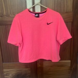Nike Cropped Tee. Neon Pink/Orange